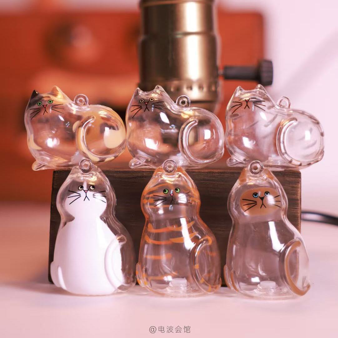 Cat Hair Capsule